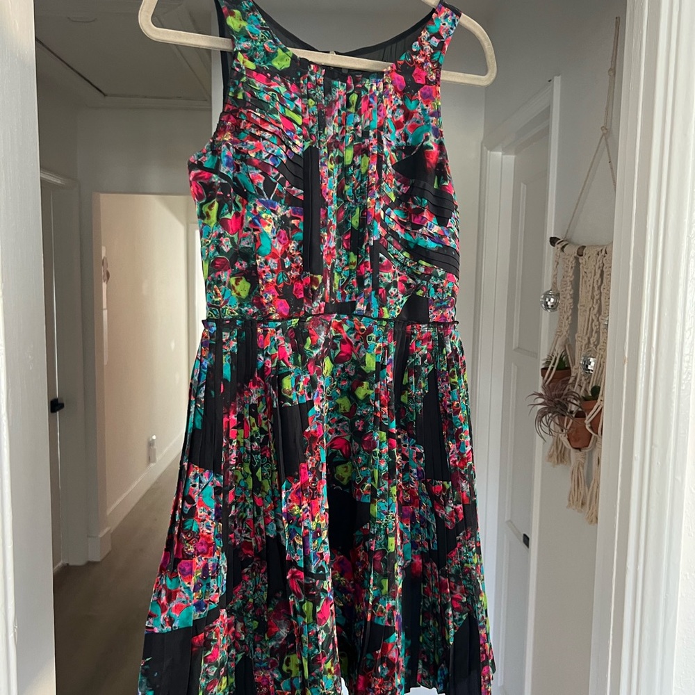 Floral graphic print dress - pleated - high neck sleeveless - garden party -